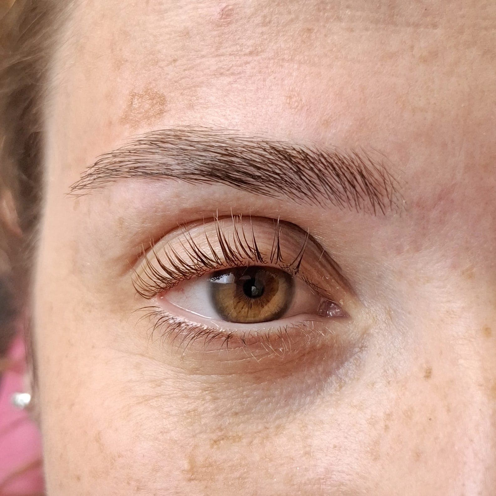 Perfilado de cejas