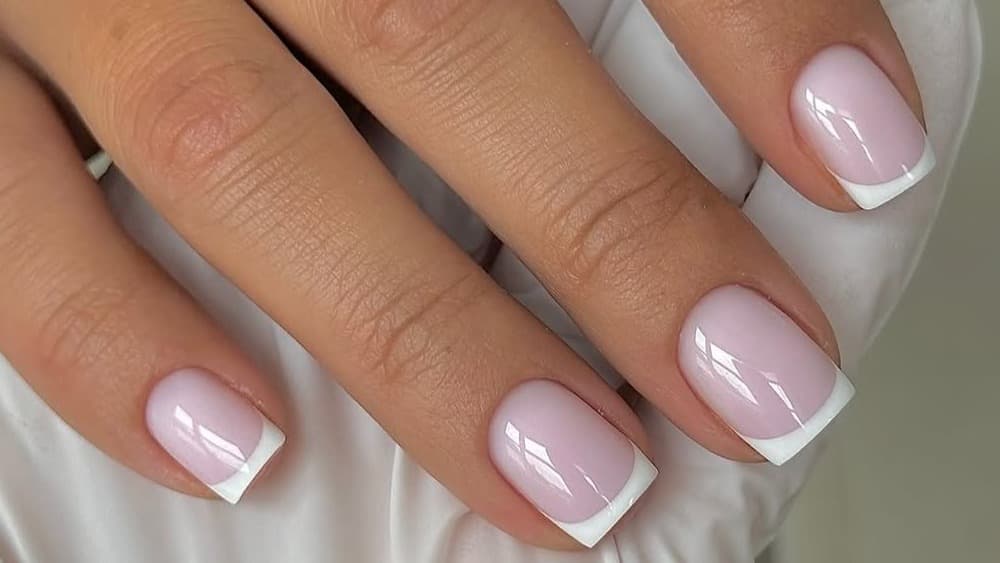 Esmaltado semipermanente: French