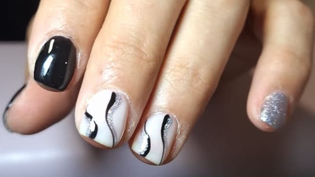 Esmaltado semipermanente: Personalizado