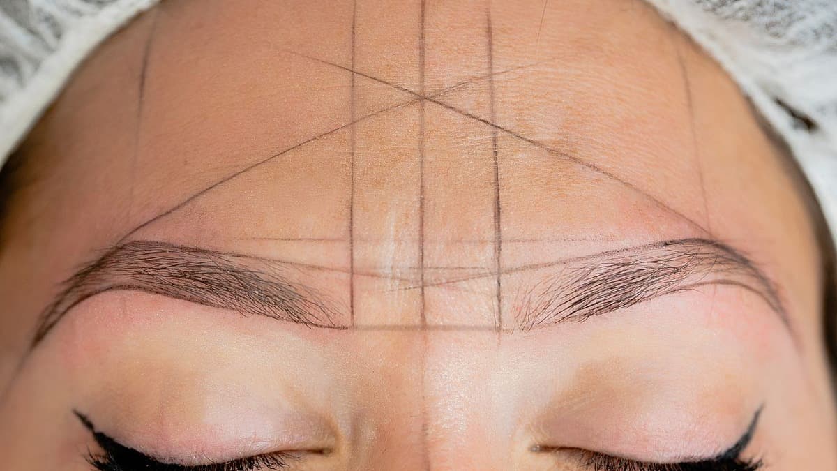 ▪️ Diseño de Cejas con Visajismo + Depilación con Hilo: 
