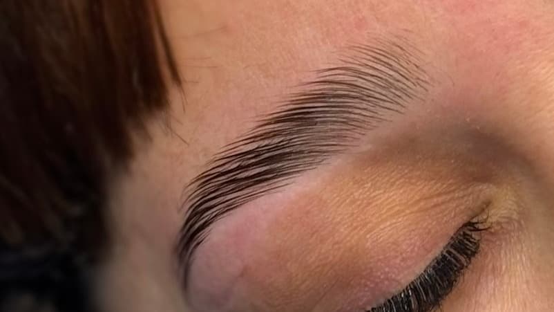 Laminado de cejas