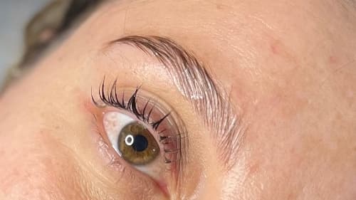 Laminado de cejas 💛
