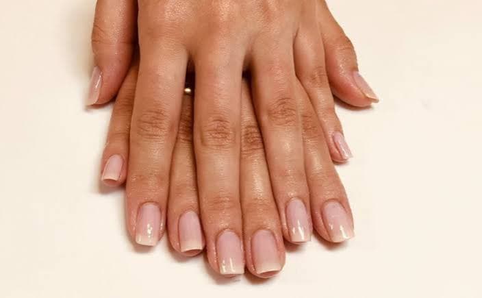 Manicura rusa